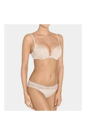 Triumph Beauty-Full Essential WP