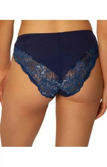 Triumph Amourette Charm Tai