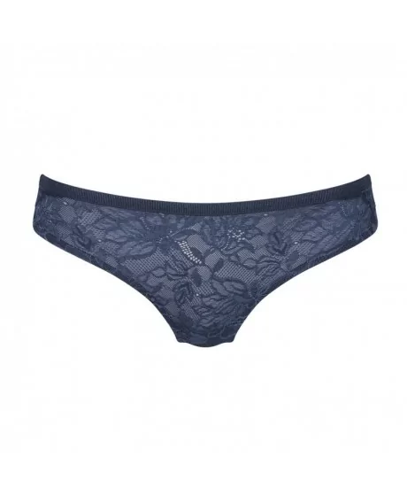 Triumph Amourette Charm Brasiilia 01