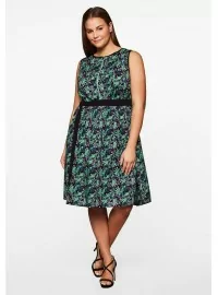 Varrukateta Sheego puuvillane kleit