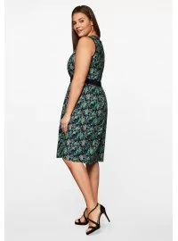 Varrukateta Sheego puuvillane kleit