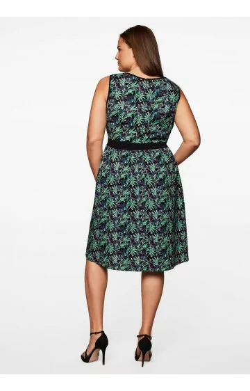 Varrukateta Sheego puuvillane kleit