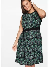 Varrukateta Sheego puuvillane kleit