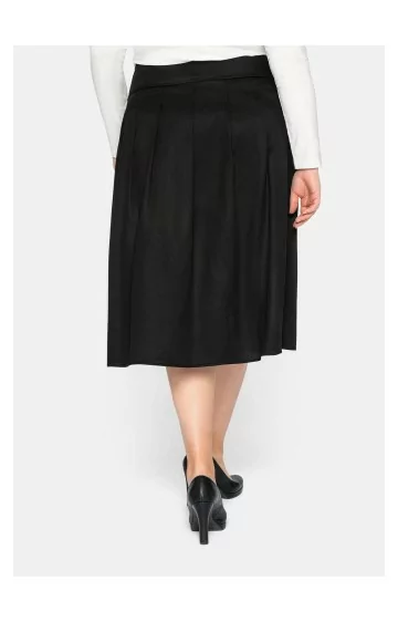 Sheego seelik kujundava efektiga