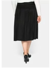 Sheego seelik kujundava efektiga