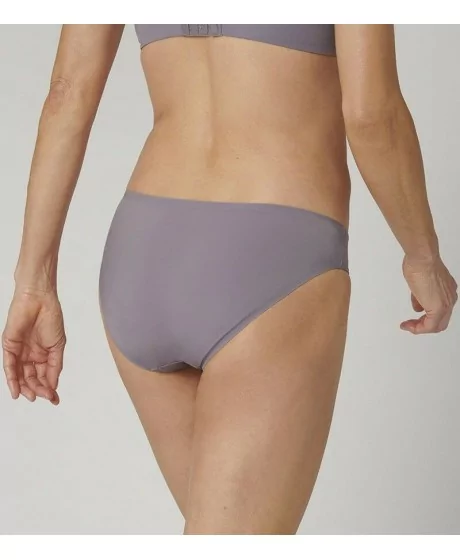 Triumph Body Make-up Essentials Tai