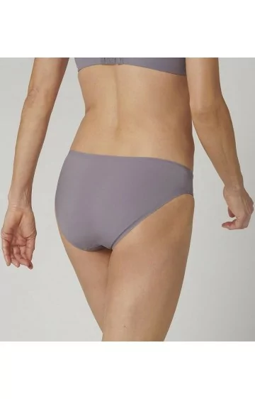 Triumph Body Make-up Essentials Tai Triumph Body Make-up Essentials Tai