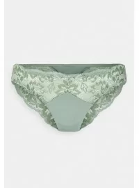 Triumph Amourette Charm Pure Brazilian