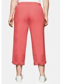 Sheego tikitud otstega capri püksid