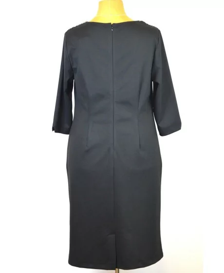 Sheego kootud kleit, mille esiosa on graafilise mustriga