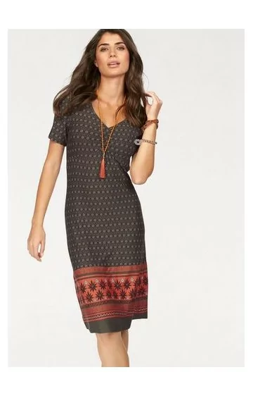 Boyseni kootud kleit