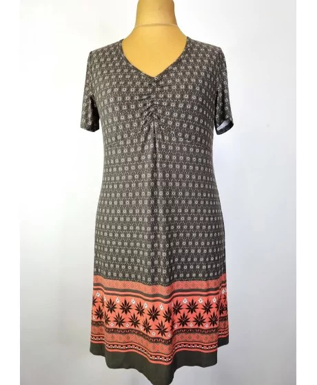 Boyseni kootud kleit