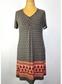 Boyseni kootud kleit