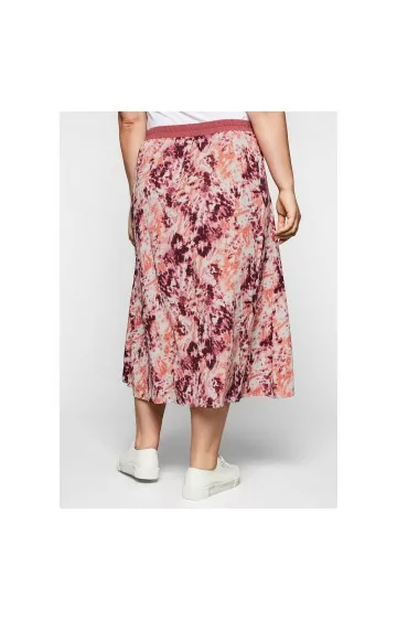 Sheego seelik, mis on ees seotud