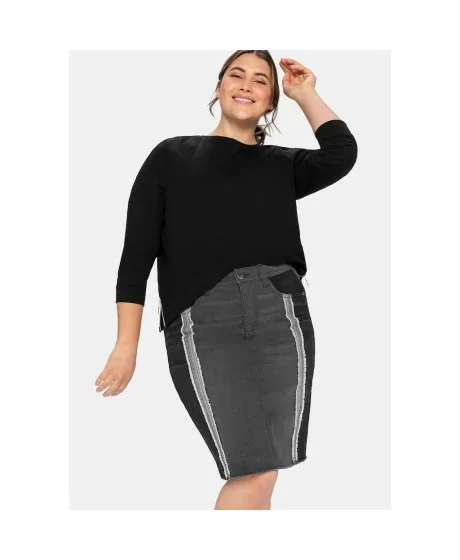 Sheego teksaseelik, mis on figuurilõikega efektiga