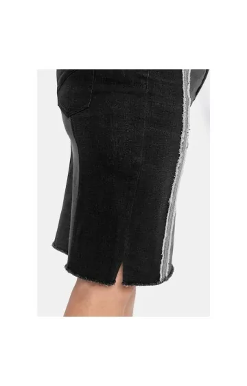 Sheego teksaseelik, mis on figuurilõikega efektiga