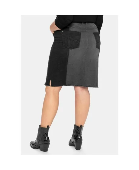 Sheego teksaseelik, mis on figuurilõikega efektiga