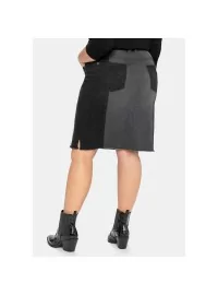 Sheego teksaseelik, mis on figuurilõikega efektiga