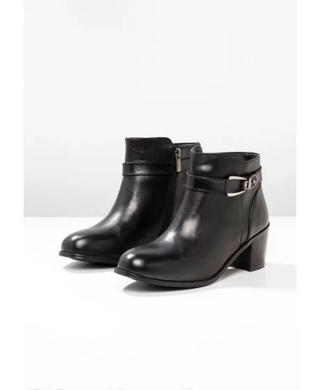 Looduslikust nahast Sheego tossud