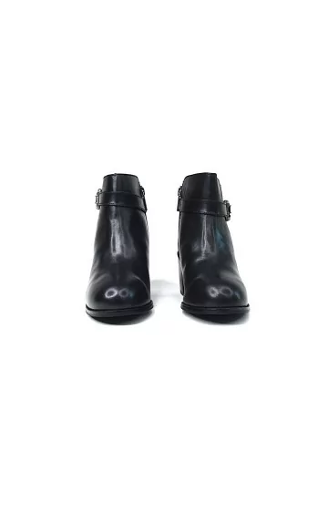 Looduslikust nahast Sheego tossud