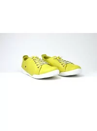 Looduslikust nahast Sheego vabaajajalatsid