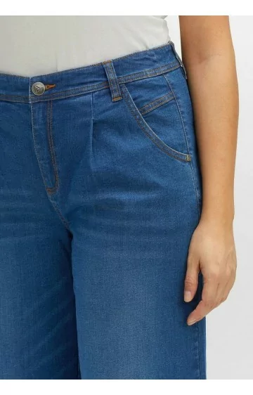 Sheego teksad 7/8 pikkusega laia säärega teksad Sheego teksad 7/8 pikkusega laia säärega teksad