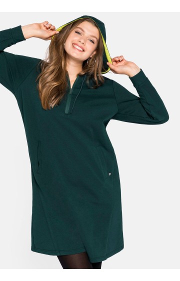 Sheego kapuutsiga kleit sportlikus stiilis