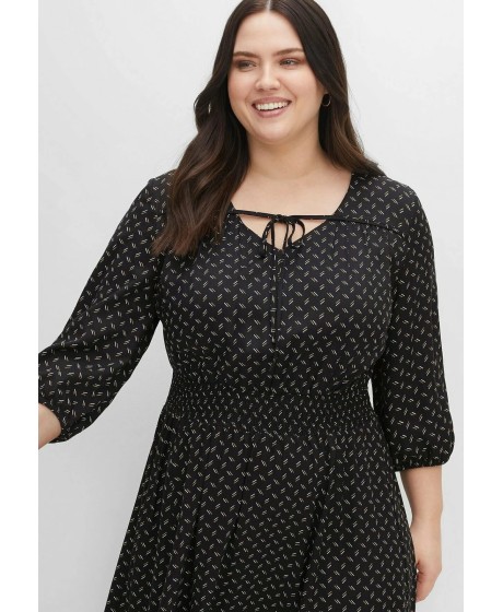 Maxi-pikk Sheego viskoosist kleit