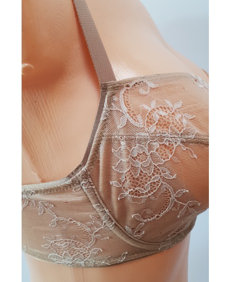 EVA-Dessous rinnahoidja