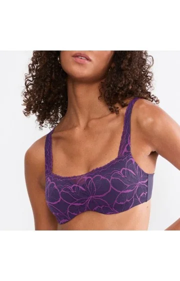 Triumph Body Make-Up Illusion Lace Balconette Triumph Body Make-Up Illusion Lace Balconette