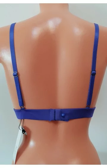 EVA-Dessous rinnahoidja