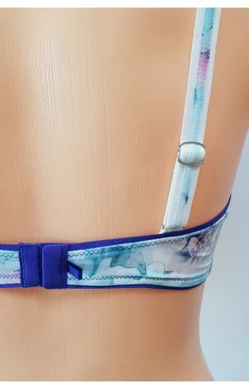 EVA-Dessous rinnahoidja