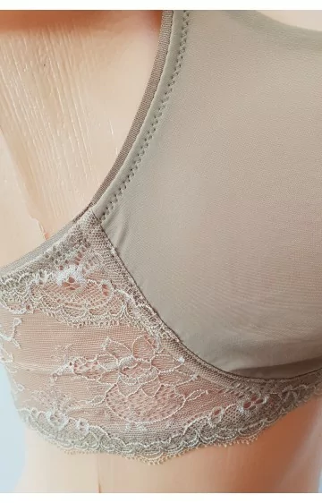 EVA-Dessous rinnahoidja