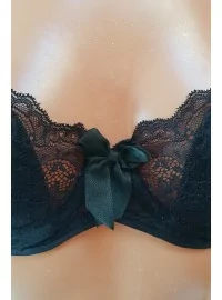 EVA-Dessous rinnahoidja