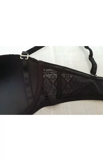 EVA-Dessous rinnahoidja