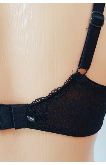 EVA-Dessous rinnahoidja