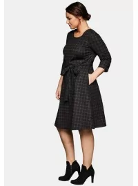 Sheego ruuduline kleit küljetaskutega