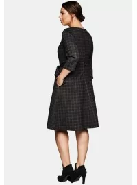 Sheego ruuduline kleit küljetaskutega