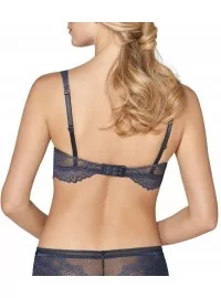 TRIUMF ILU TÄIS KULLAKE W