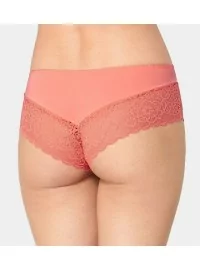 TRIUMPH Amourette Spotlight