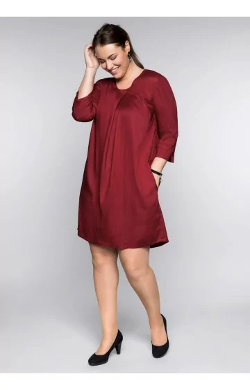 Trumpa Sheego suknelė.