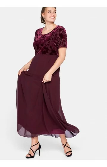 Pikk Sheego kleit - 2