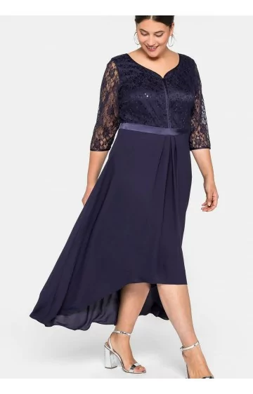 Naiselik ja elegantne Sheego kleit