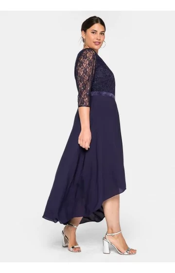 Naiselik ja elegantne Sheego kleit