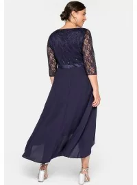 Naiselik ja elegantne Sheego kleit