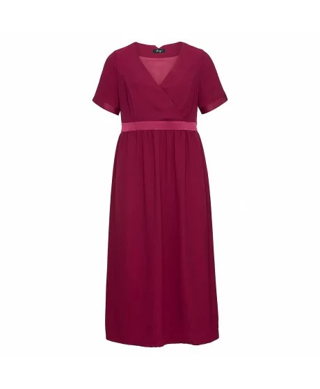 Pikk Sheego kreppkleit koos voodriga