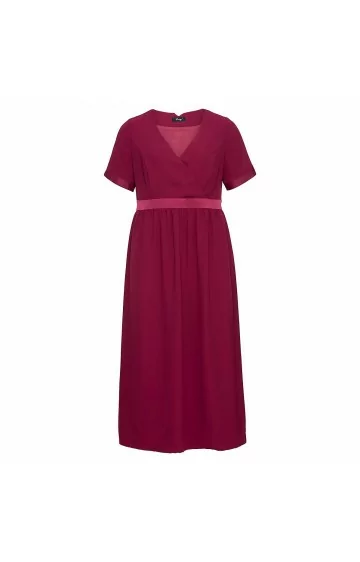 Pikk Sheego kreppkleit koos voodriga