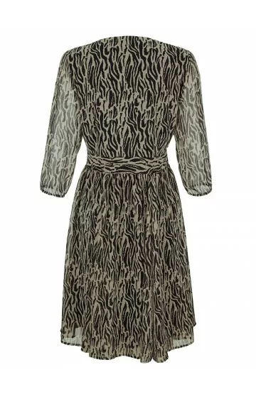 Laura Kenti sifoonist kleit