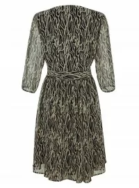 Laura Kenti sifoonist kleit