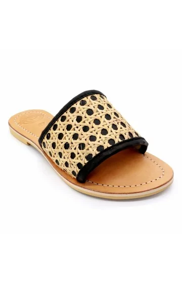 BALI-BALI naiste sussid KEDIRI